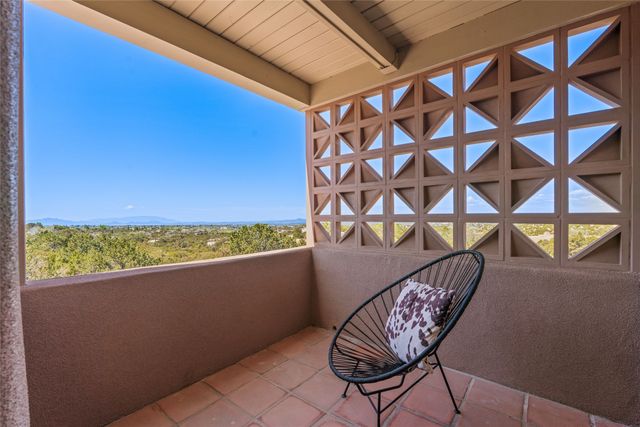 722 Gonzales Road, Santa Fe, NM 87501