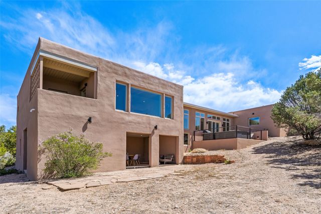 722 Gonzales Road, Santa Fe, NM 87501