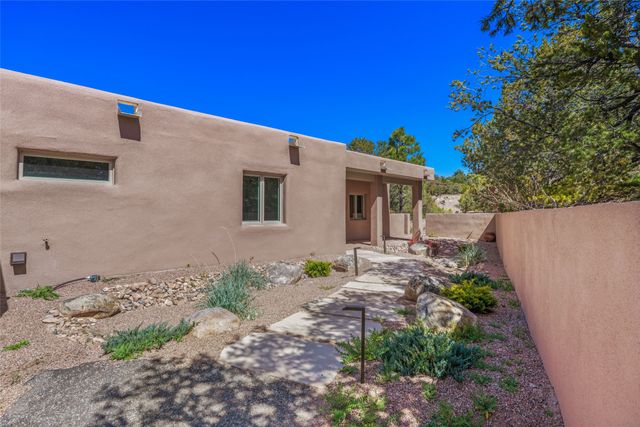722 Gonzales Road, Santa Fe, NM 87501