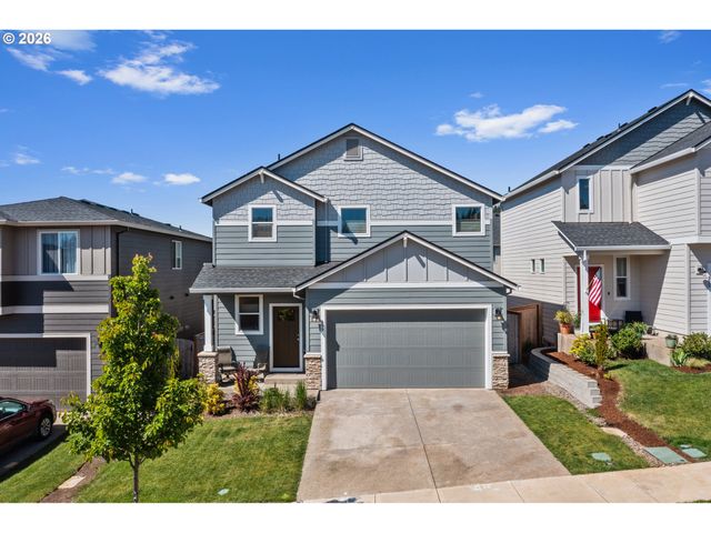 899 Ne TRILLIUM Dr, Estacada, OR 97023