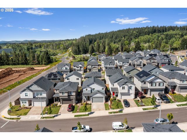 899 Ne TRILLIUM Dr, Estacada, OR 97023