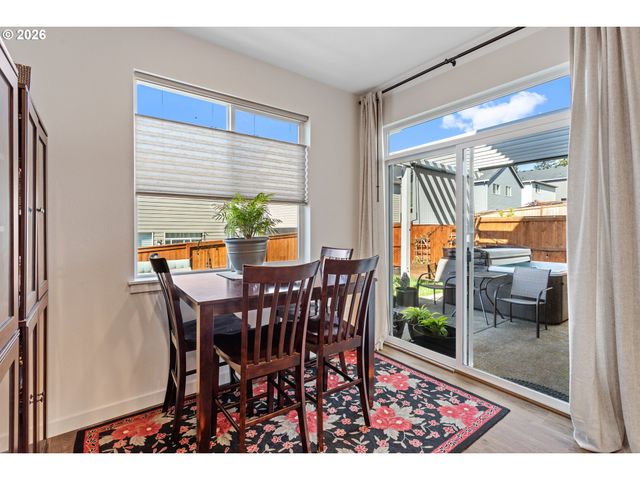 899 Ne TRILLIUM Dr, Estacada, OR 97023