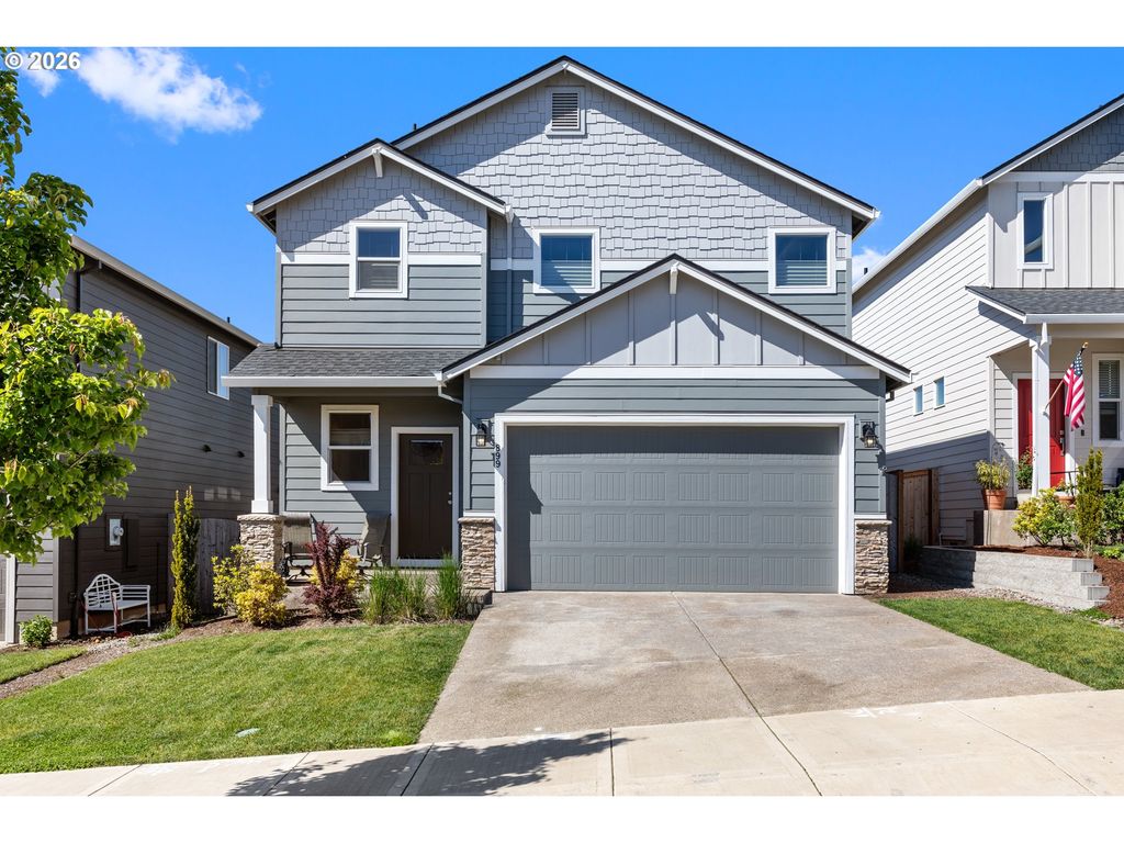 899 Ne TRILLIUM Dr, Estacada, OR 97023