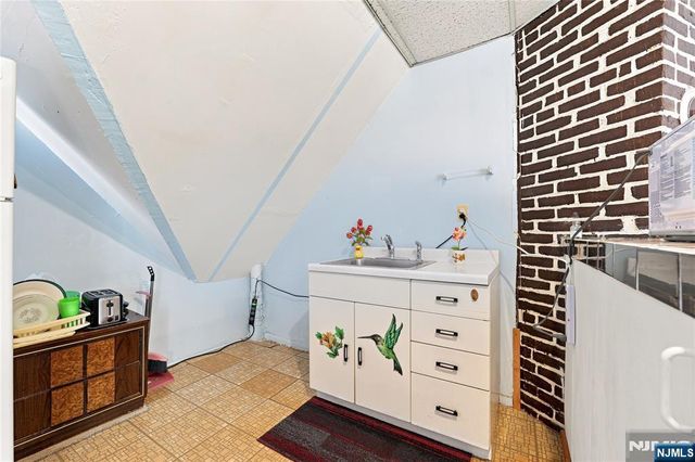 26 Lincoln Street, Passaic, NJ 07055