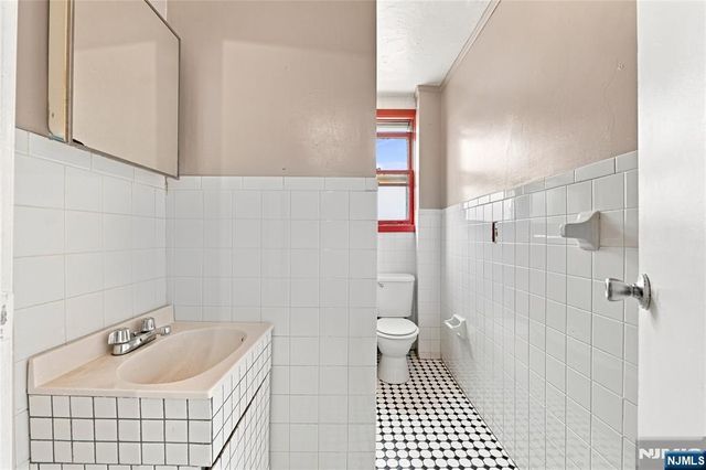 26 Lincoln Street, Passaic, NJ 07055