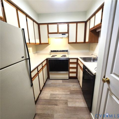143 Arlington Sq, Ashland, VA 23005