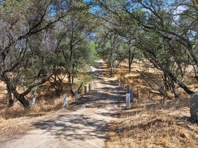 6161 Gallagher Rd, Pilot Hill, CA 95664