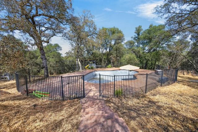 6161 Gallagher Rd, Pilot Hill, CA 95664