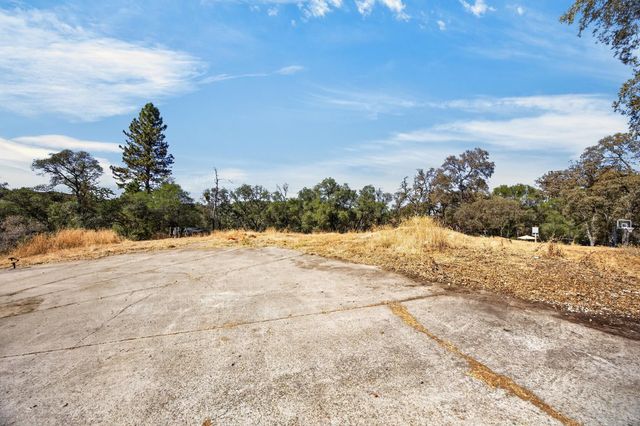 6161 Gallagher Rd, Pilot Hill, CA 95664