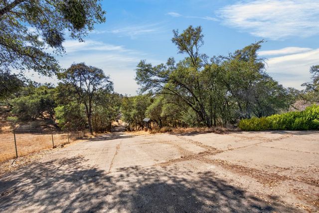 6161 Gallagher Rd, Pilot Hill, CA 95664