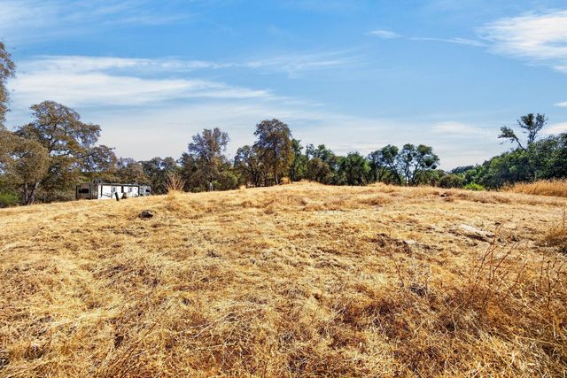6161 Gallagher Rd, Pilot Hill, CA 95664