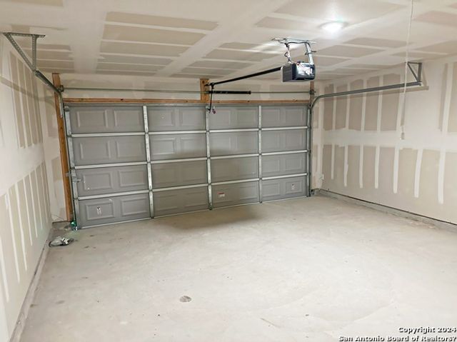 3821 Far Horizon, Seguin, TX 78155