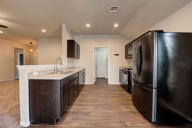 912 Klare Lane, Midwest City, OK 73130