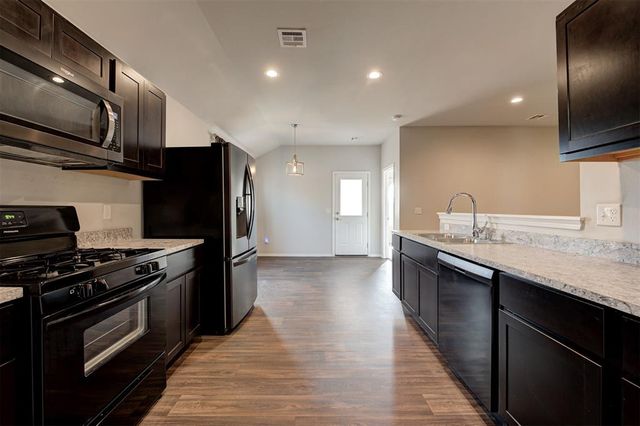 912 Klare Lane, Midwest City, OK 73130