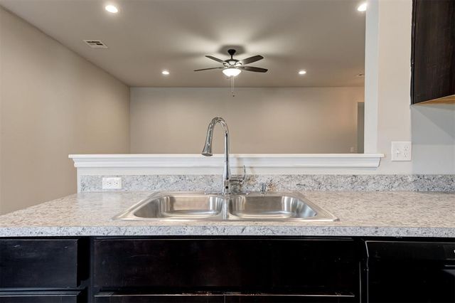 912 Klare Lane, Midwest City, OK 73130