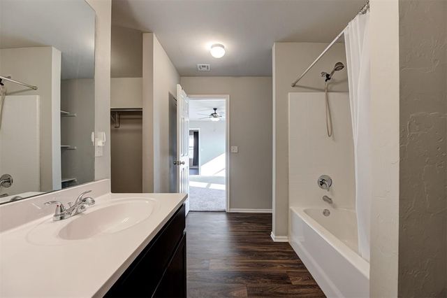 912 Klare Lane, Midwest City, OK 73130