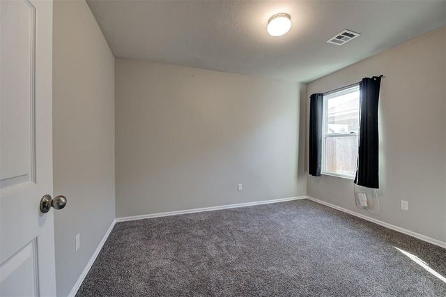 912 Klare Lane, Midwest City, OK 73130