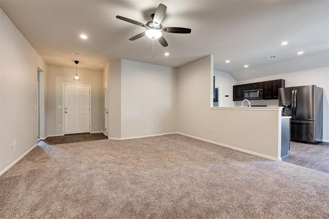 912 Klare Lane, Midwest City, OK 73130