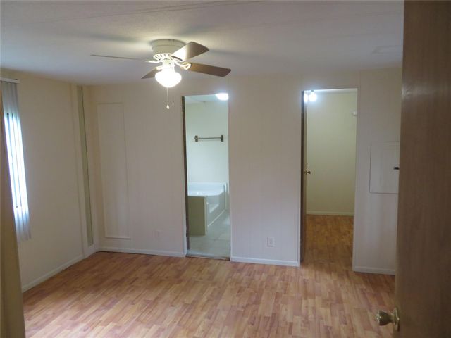 14209 E Ravine Run, Willis, TX 77318