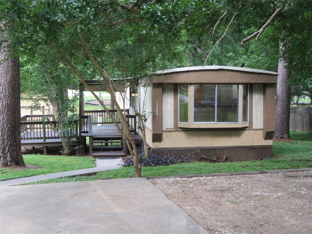 14209 E Ravine Run, Willis, TX 77318