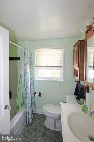 513 CHERRY TREE RD, Aston, PA 19014