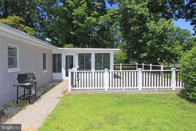 929 CHERRY TREE RD, Aston, PA 19014
