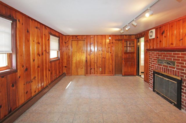 929 CHERRY TREE RD, Aston, PA 19014
