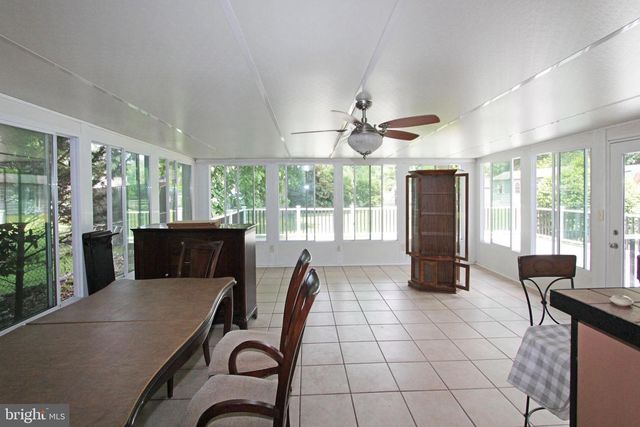 513 CHERRY TREE RD, Aston, PA 19014