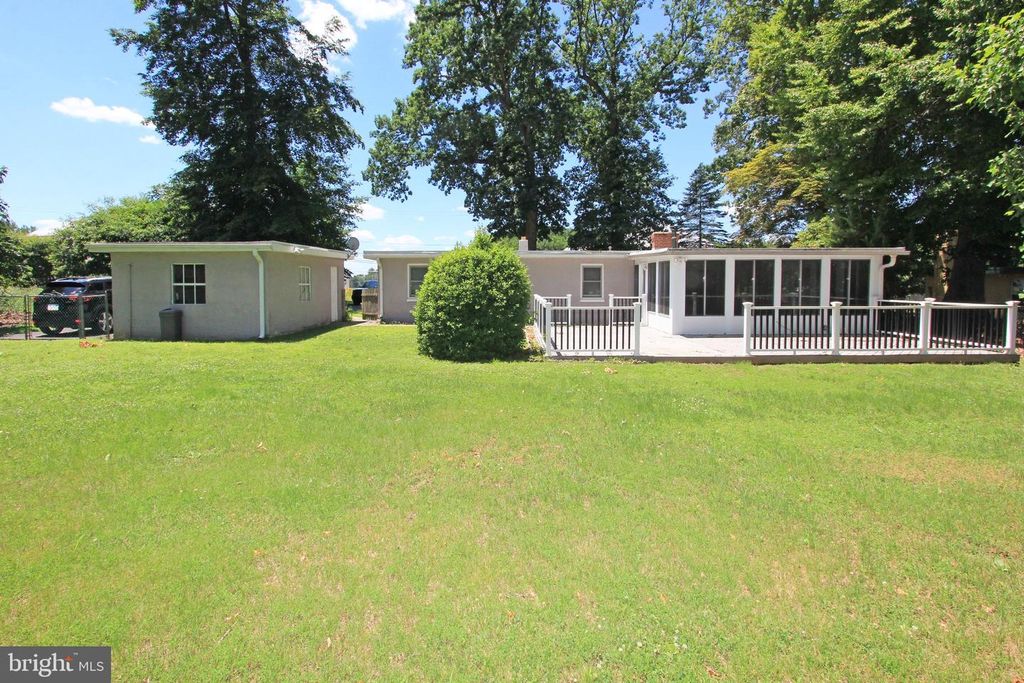 929 CHERRY TREE RD, Aston, PA 19014