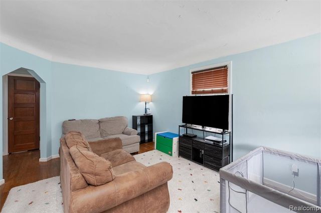 28861 Melvin Street, Roseville, MI 48066