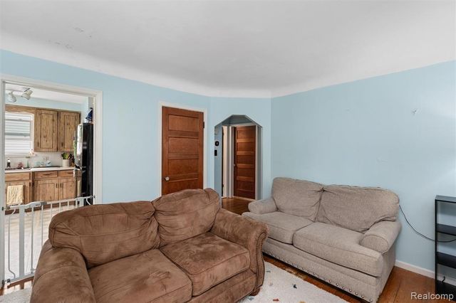 28861 Melvin Street, Roseville, MI 48066