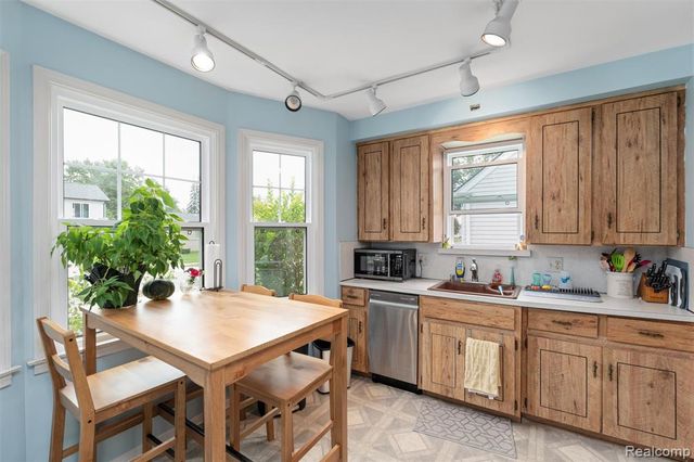 28861 Melvin Street, Roseville, MI 48066