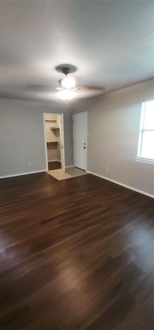 6721 Loma Vista Drive 6721 6723, Fort Worth, TX 76133