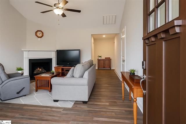 414 Rivertrace Loop, Simpsonville, SC 29680