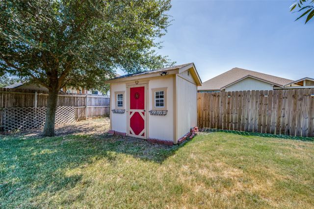 8005 Joshua Tree Court, Arlington, TX 76002