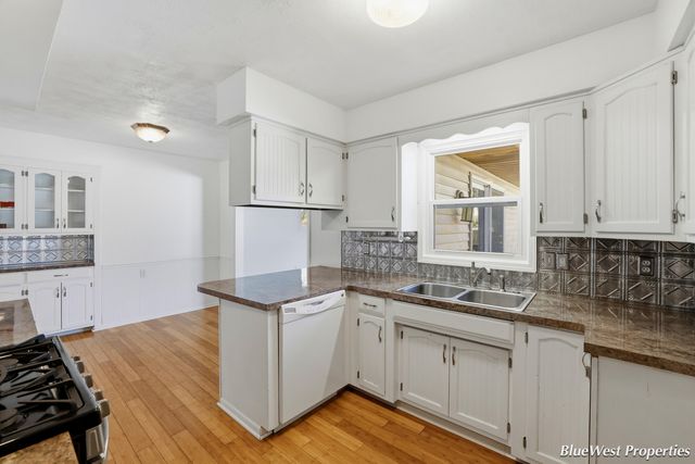 7249 Heatherwood Drive, Jenison, MI 49428