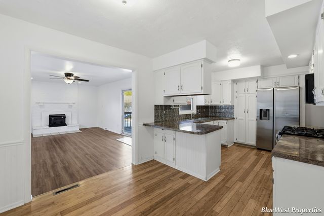 7249 Heatherwood Drive, Jenison, MI 49428