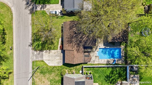 7249 Heatherwood Drive, Jenison, MI 49428