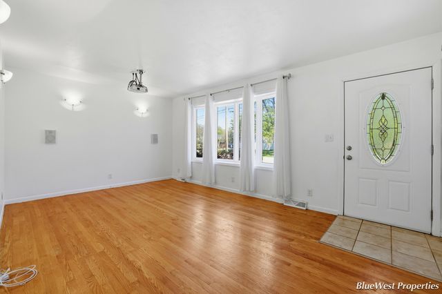 7249 Heatherwood Drive, Jenison, MI 49428