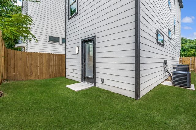 2321 Budd Street, Dallas, TX 75215