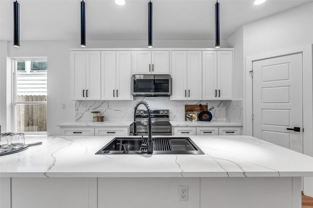 2321 Budd Street, Dallas, TX 75215