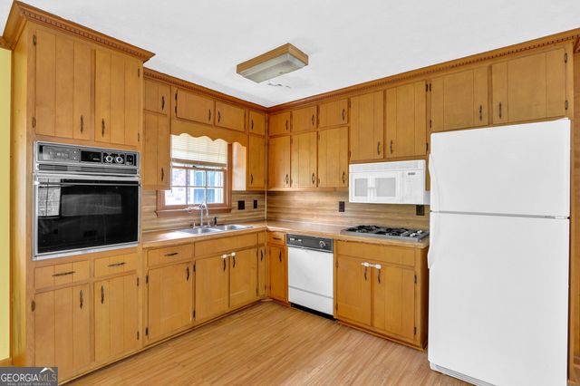 2738 Odum Street, Snellville, GA 30078