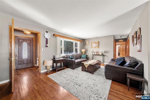 219 Farview Avenue, Paramus, NJ 07652