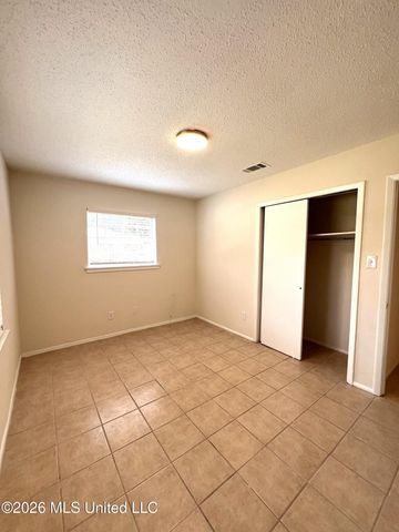 10 Pembrook Circle, Gulfport, MS 39503
