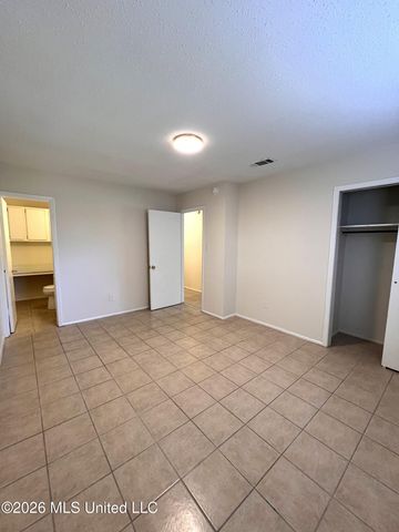 10 Pembrook Circle, Gulfport, MS 39503