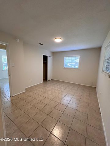 10 Pembrook Circle, Gulfport, MS 39503