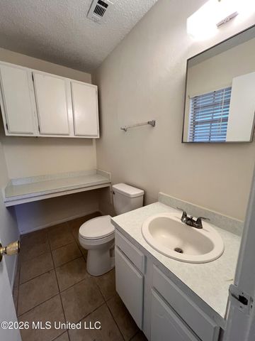 10 Pembrook Circle, Gulfport, MS 39503