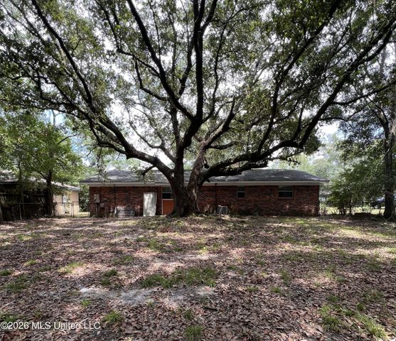 10 Pembrook Circle, Gulfport, MS 39503