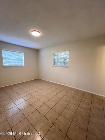 10 Pembrook Circle, Gulfport, MS 39503