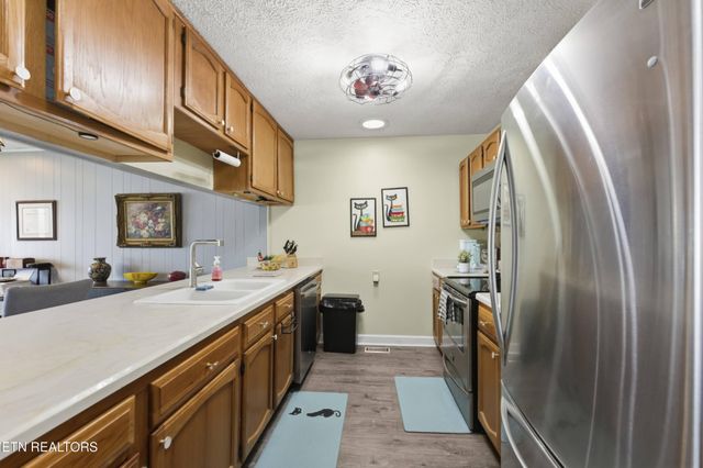 10 Woodland Court, Crossville, TN 38558